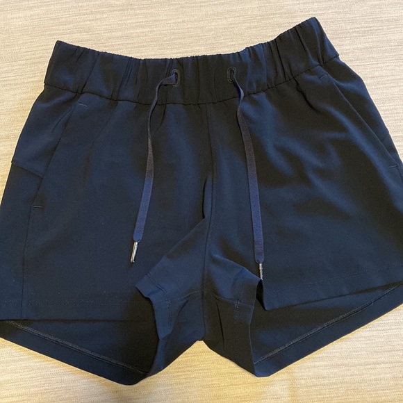 Lululemon shorts - Picture 7 of 7